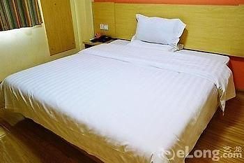 Baoqing Hotel Ухань Екстер'єр фото